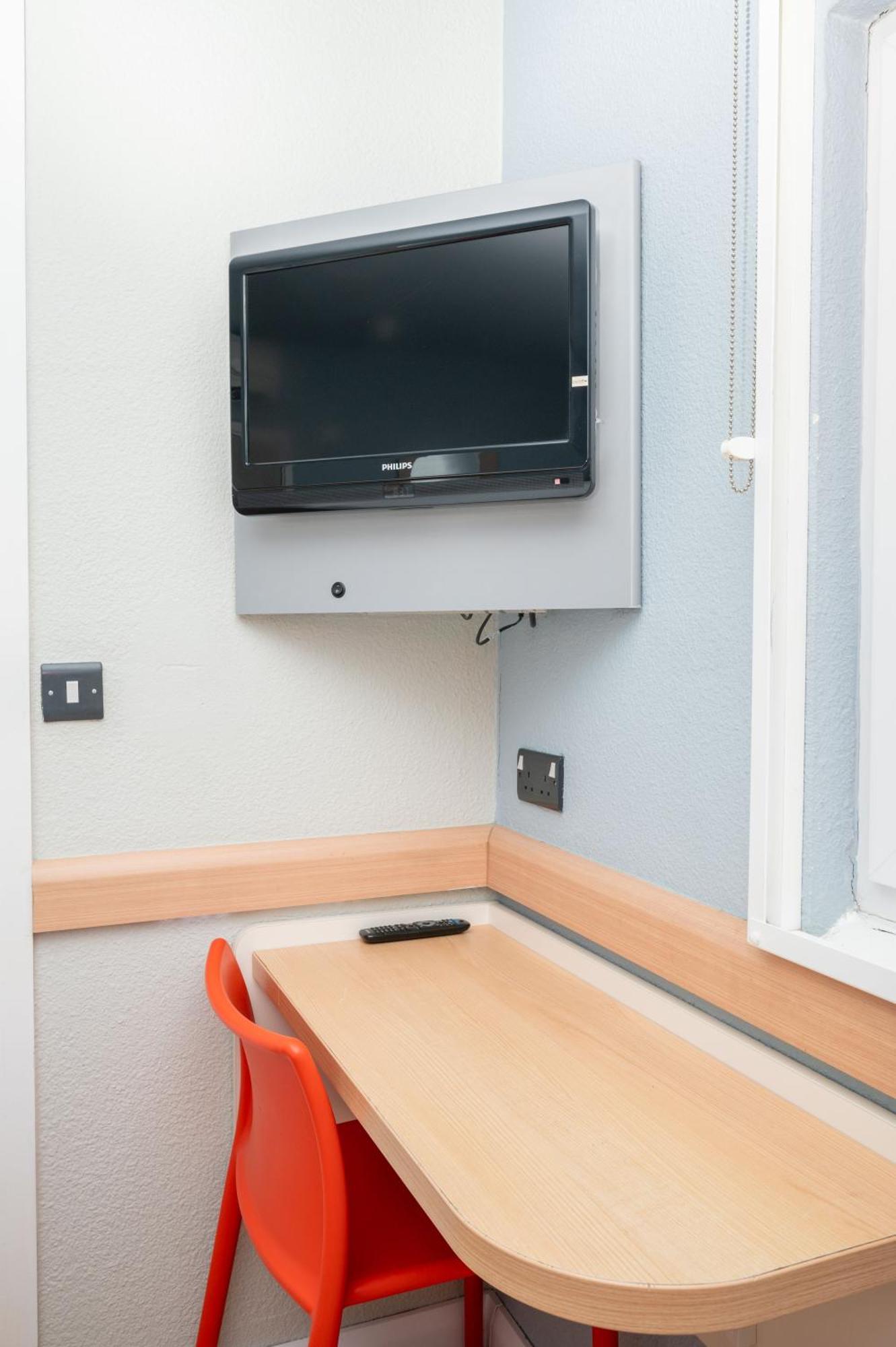 Ibis Budget London Barking Баркинг Экстерьер фото