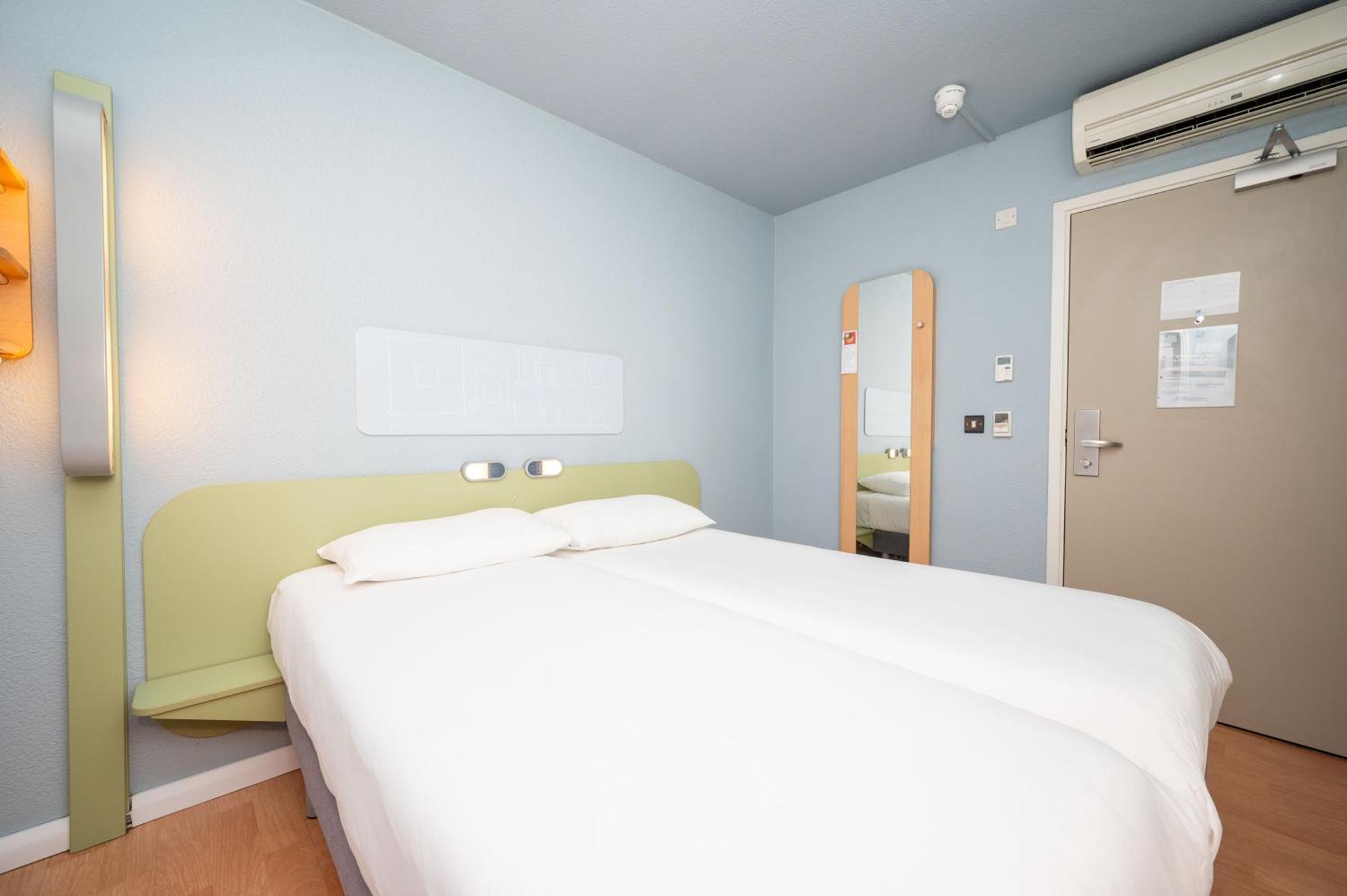 Ibis Budget London Barking Баркинг Экстерьер фото