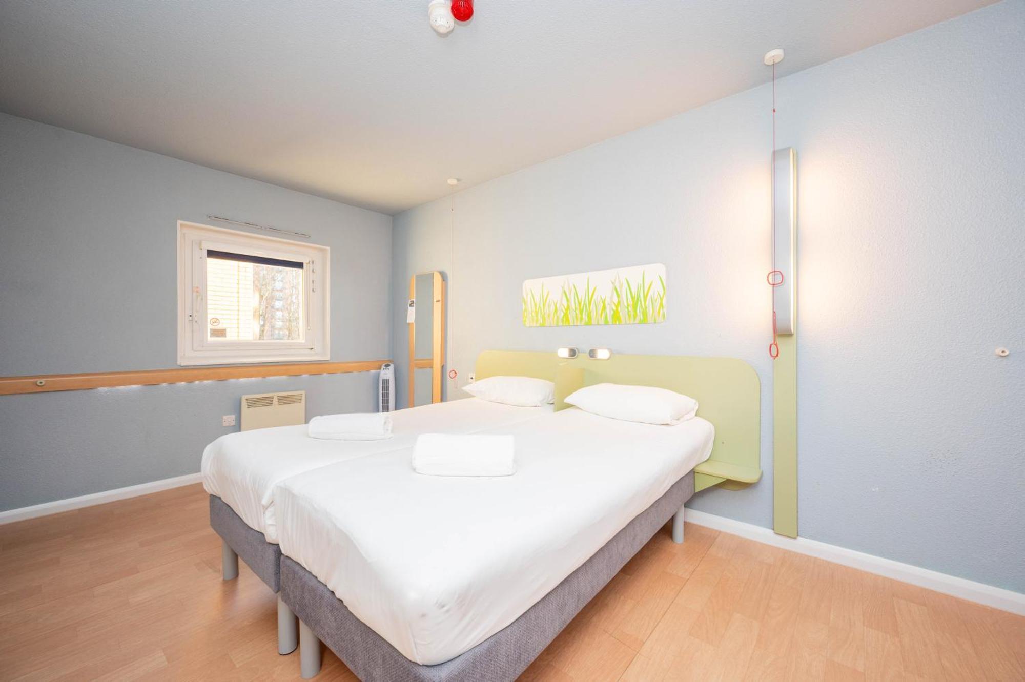 Ibis Budget London Barking Баркинг Экстерьер фото