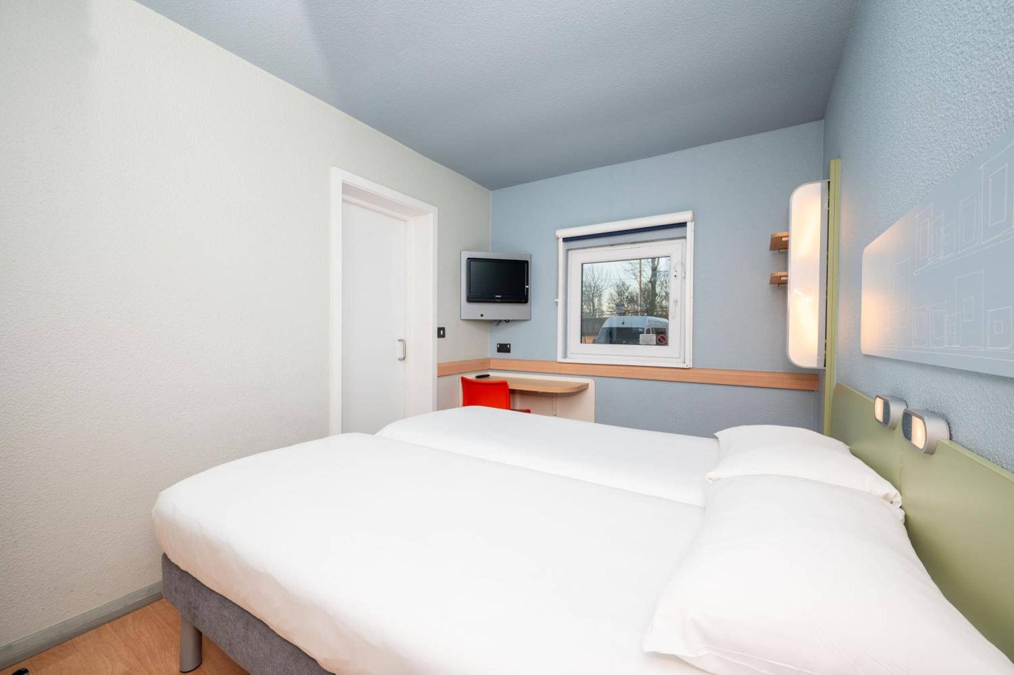 Ibis Budget London Barking Баркинг Экстерьер фото
