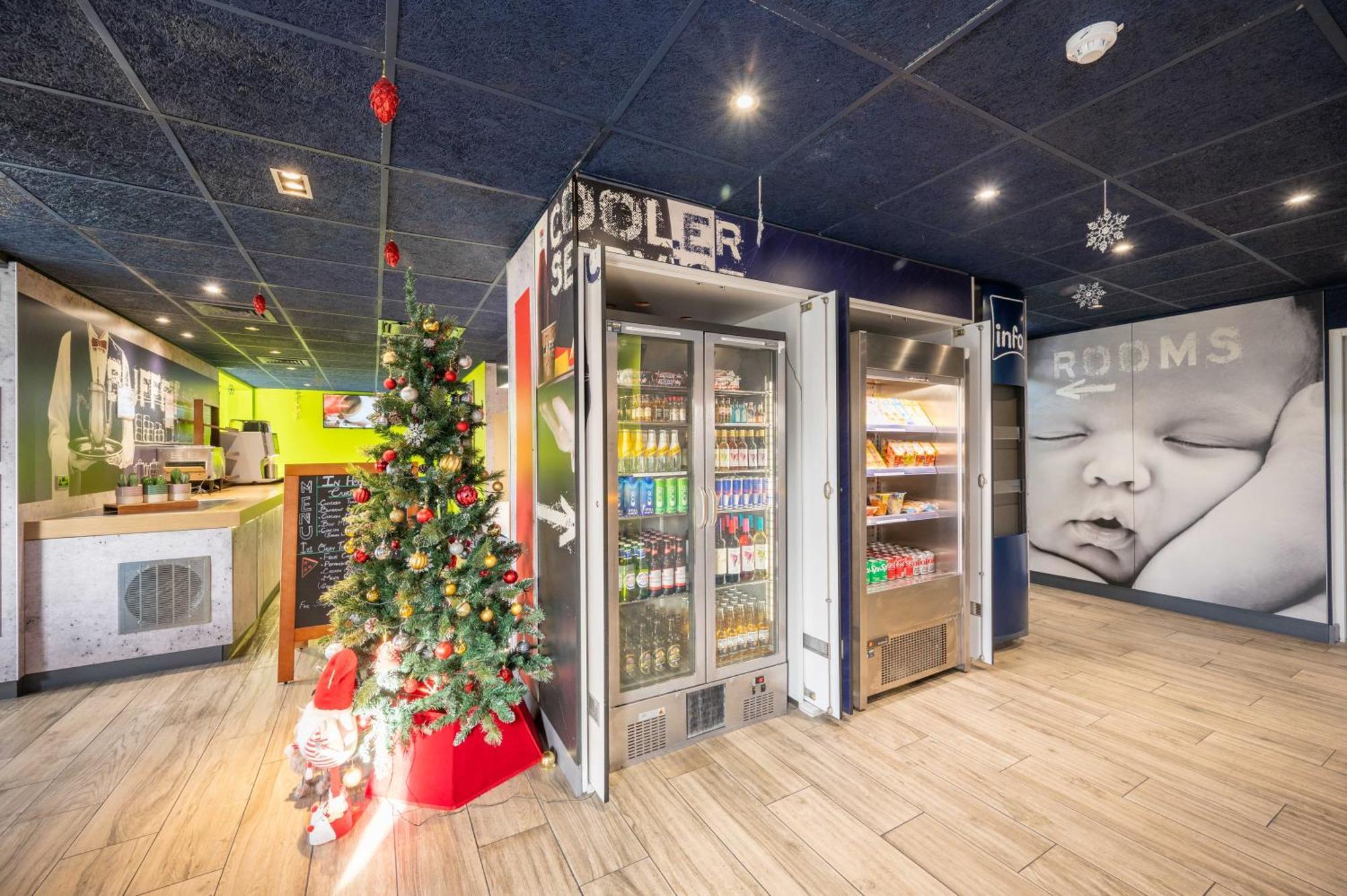 Ibis Budget London Barking Баркинг Экстерьер фото