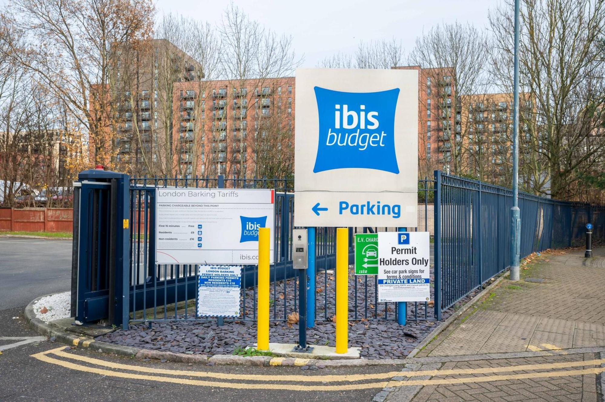 Ibis Budget London Barking Баркинг Экстерьер фото