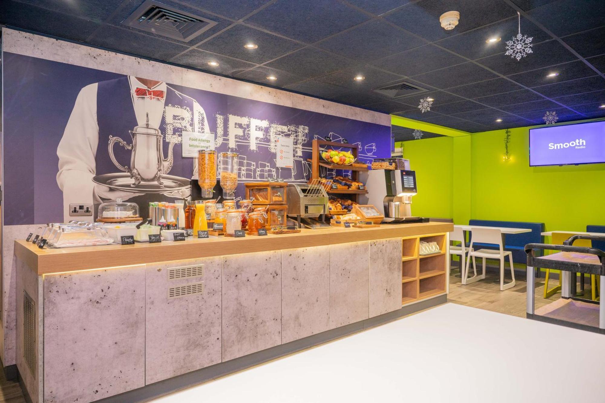 Ibis Budget London Barking Баркинг Экстерьер фото